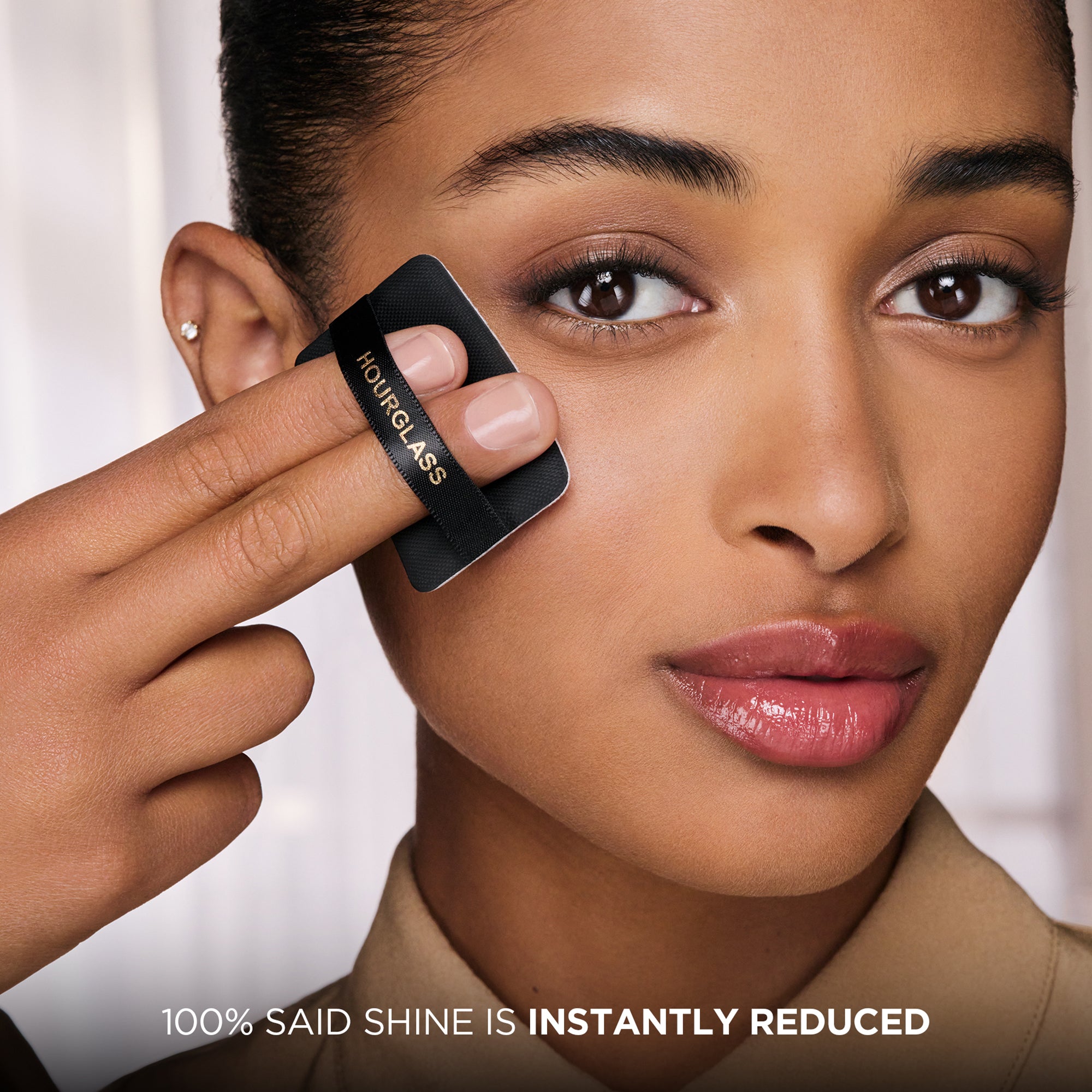 Vanish Airbrush Pressed Powder Micro-blurring Puff Refill - Image 3